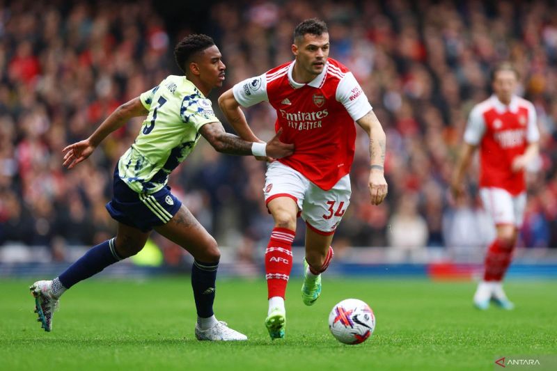 nhan-dinh-arsenal-vs-leeds-ngay-23-8